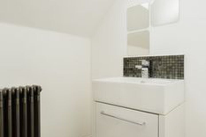 Room 5 of 30