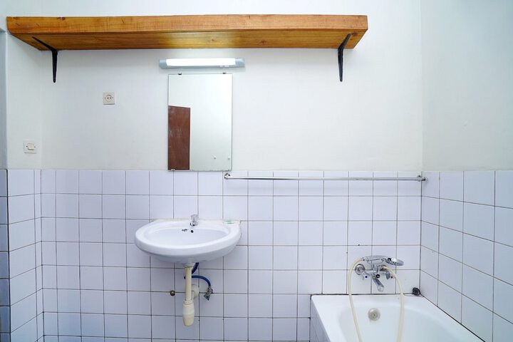 Room 15 of 29