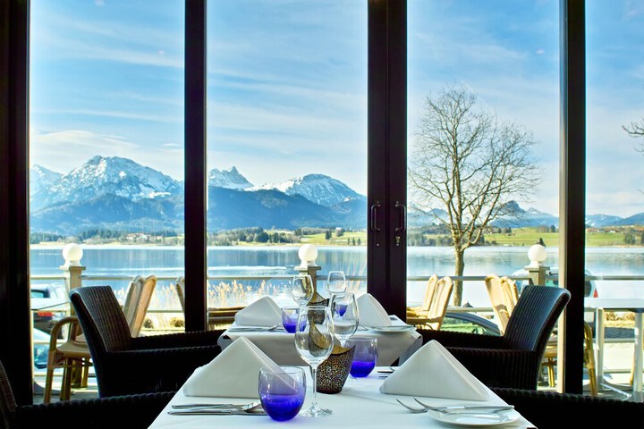 Dining 47 of 63