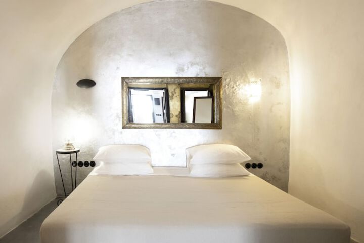 Room 10 of 81
