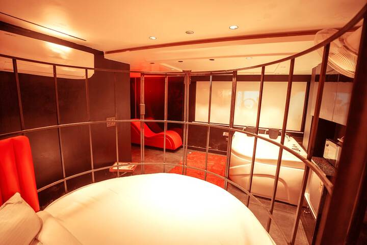Room 55 of 149