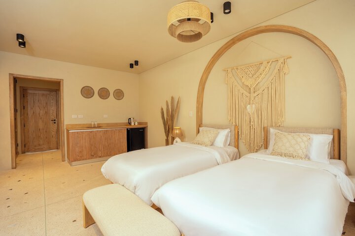 Room 6 of 55