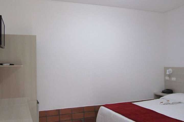 Room 15 of 44