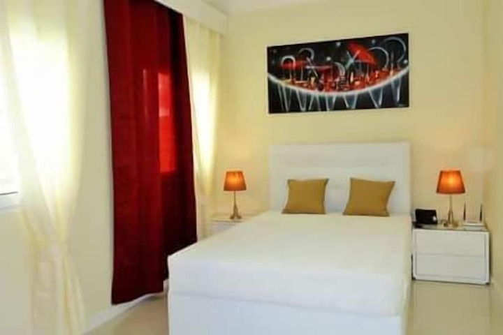 Room 27 of 63