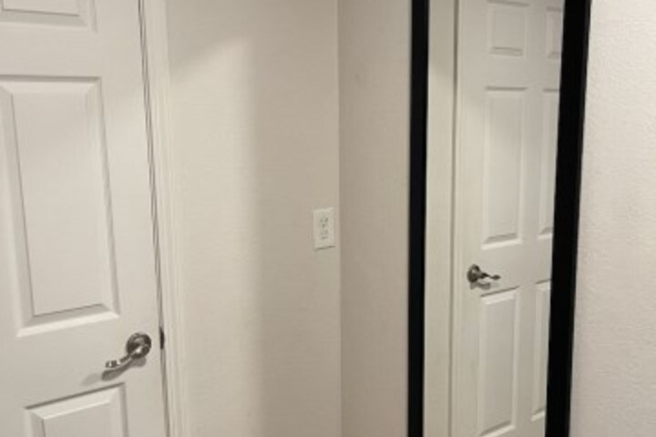 Room 30 of 99