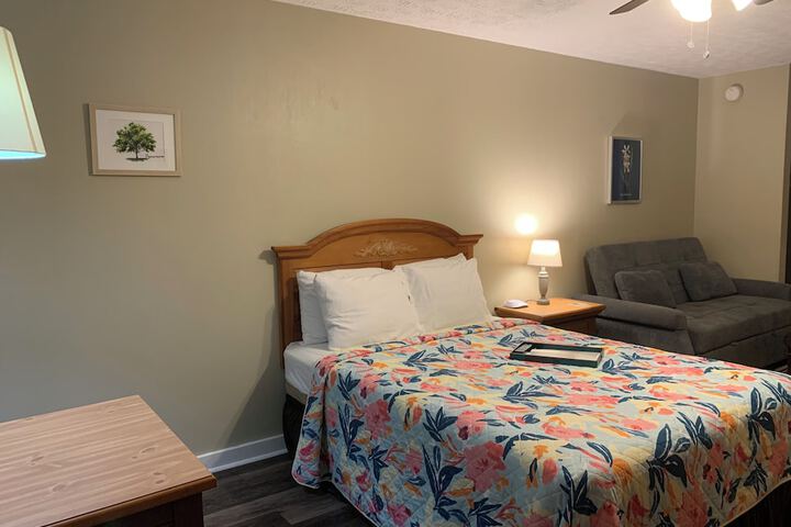 Traditional Double Room 1 Queen Bed Garden View (10 of 58)