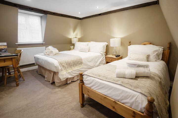 Room 15 of 63