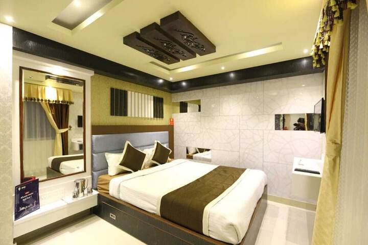Room 2 of 15