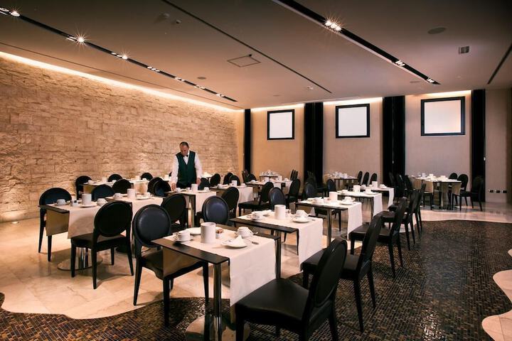 Cafe