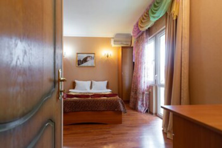 Room 26 of 47