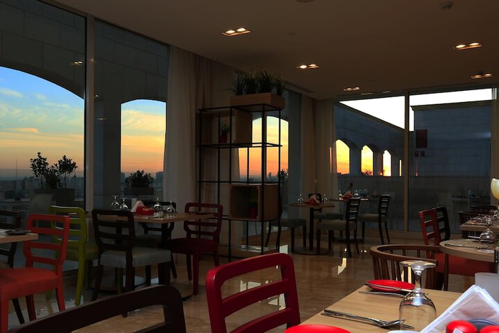 Dining 149 of 195