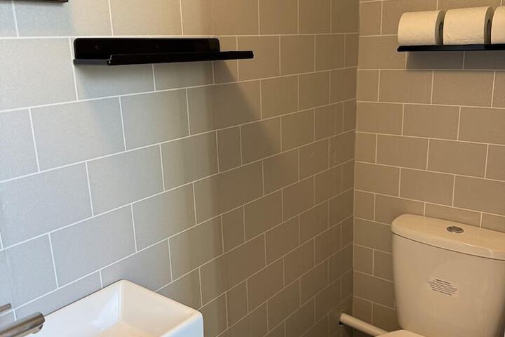 Room 48 of 89