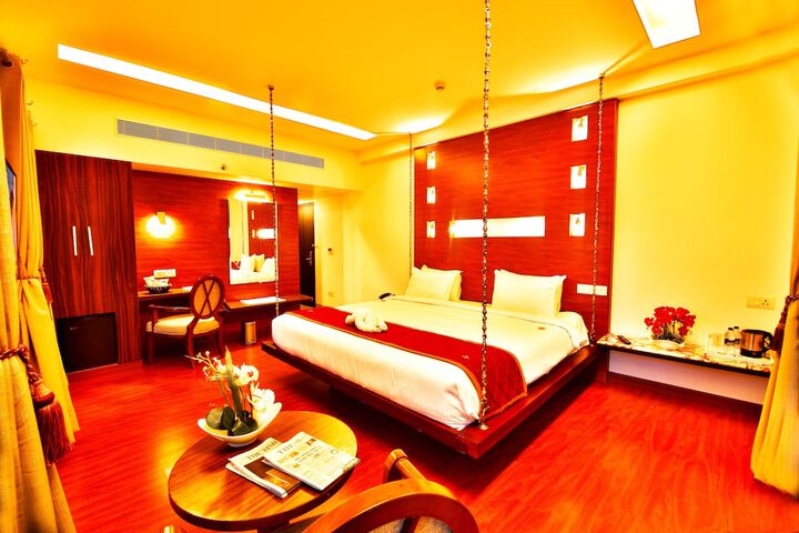 Room 9 of 40