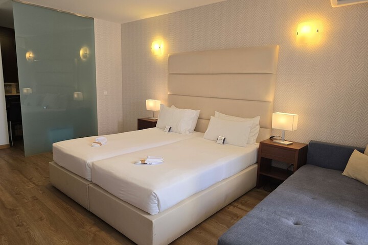 Room 19 of 61