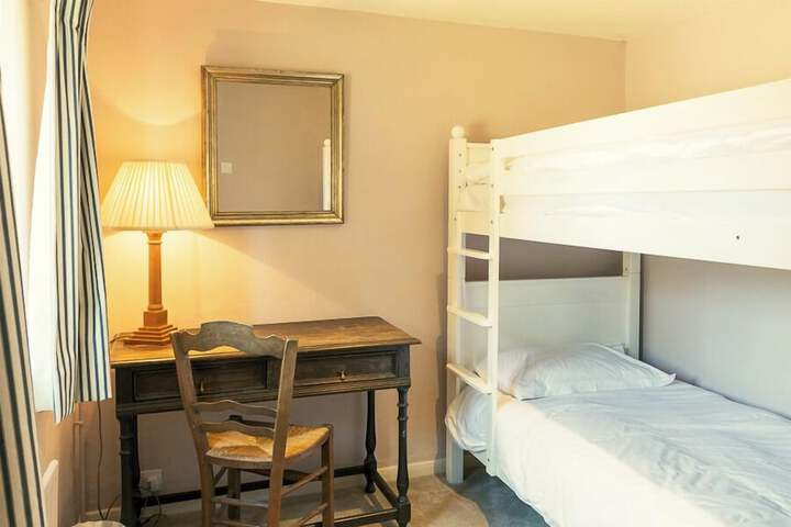 Room 31 of 74