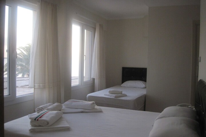 Room 2 of 54