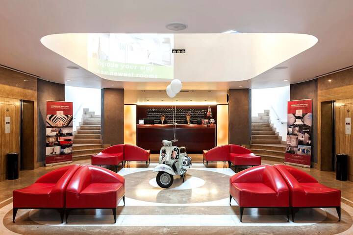 Guest Lobby