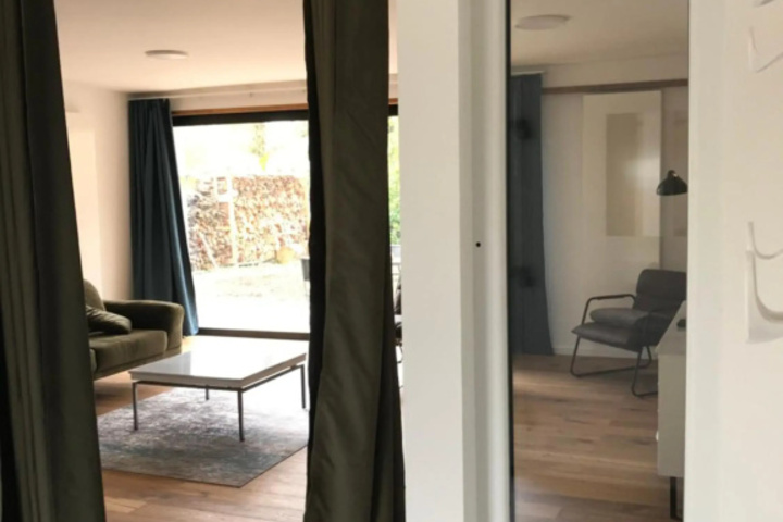Room 5 of 17