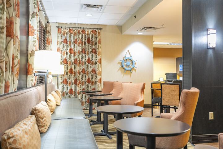 Entrance & Lobby