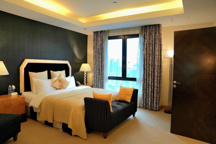 Room 20 of 102