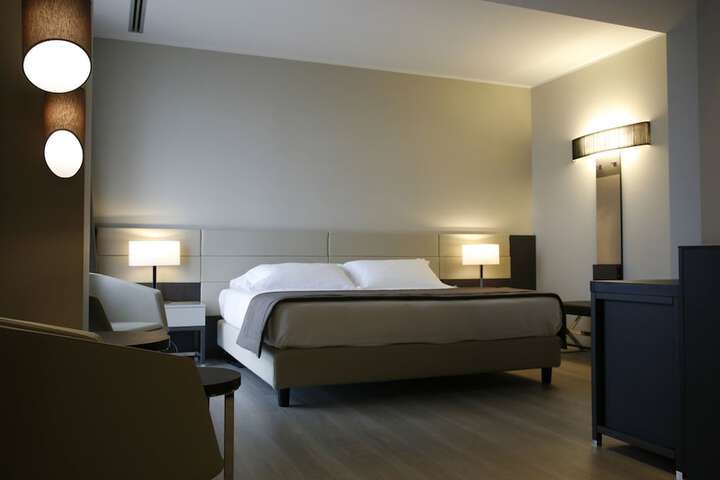 Room 35 of 105