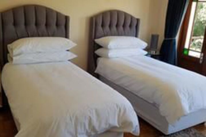 Room 6 of 27