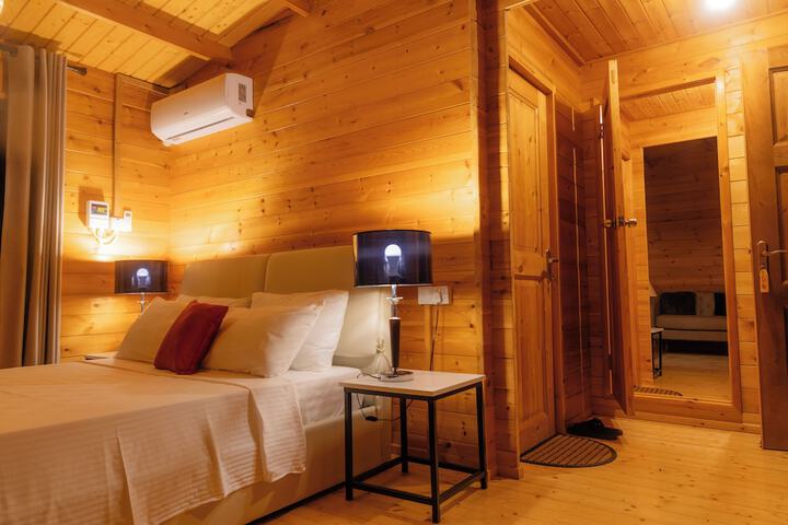 Room 15 of 63