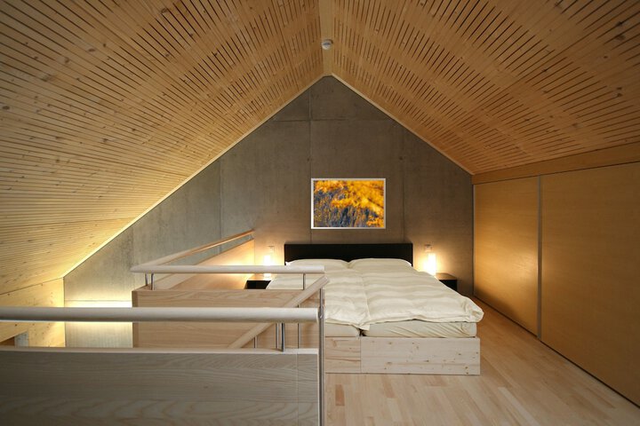 Room 5 of 42