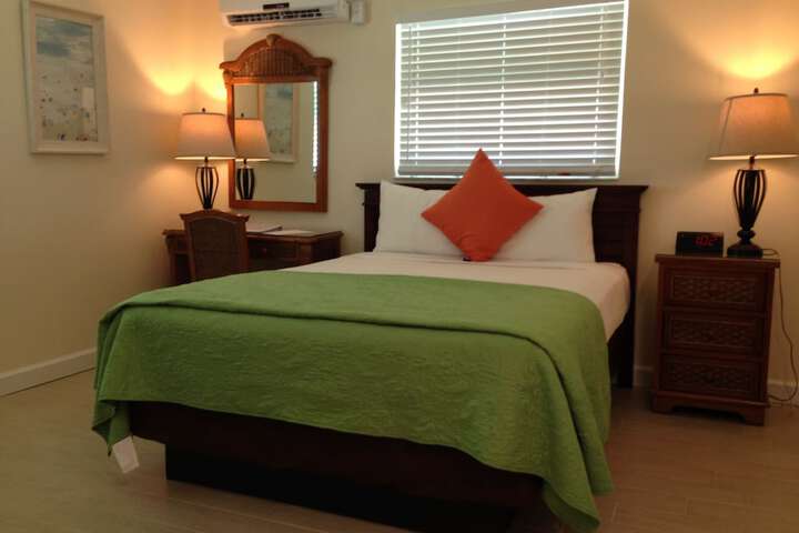 Room 6 of 115