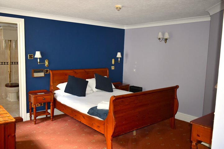 Room 32 of 57