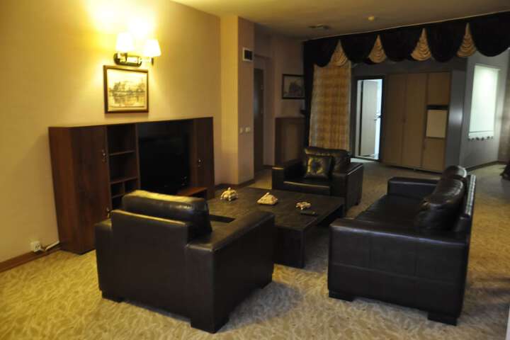 Room 25 of 64