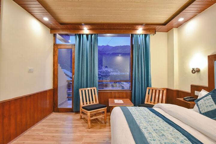Room 9 of 21