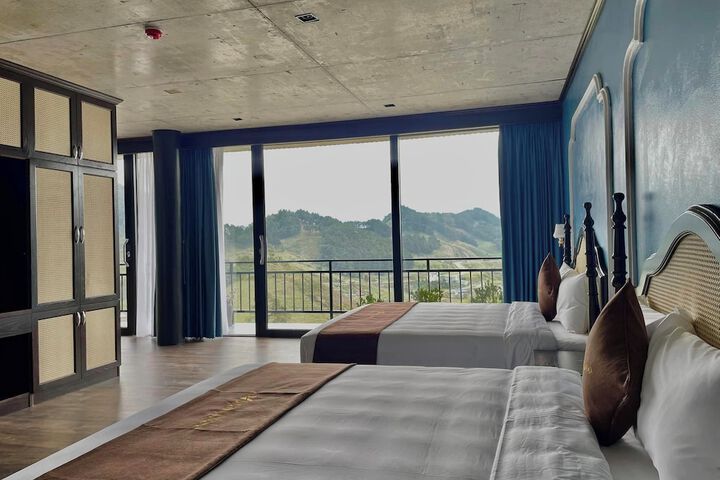 Room 43 of 190