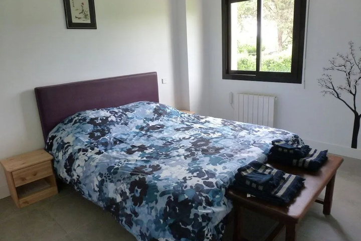 Room 4 of 7