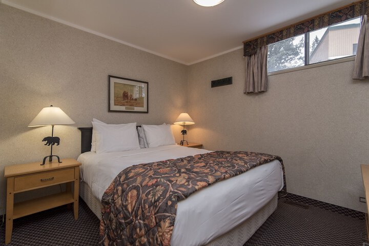 Room 3 of 36
