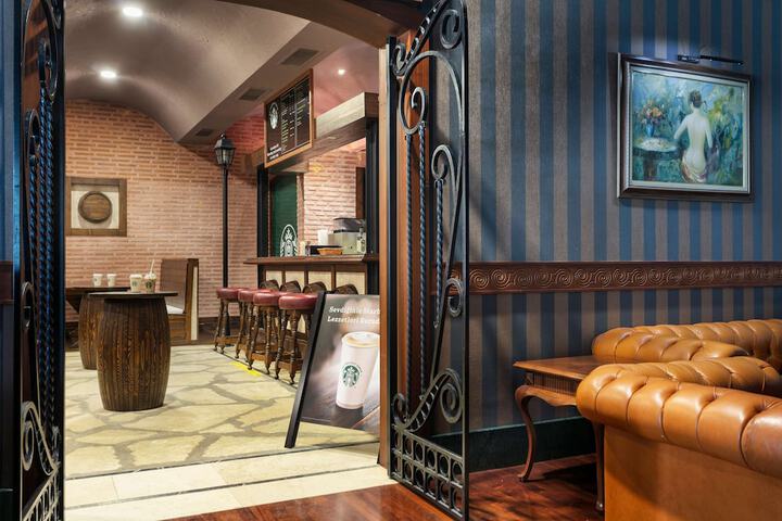 Guest Lobby