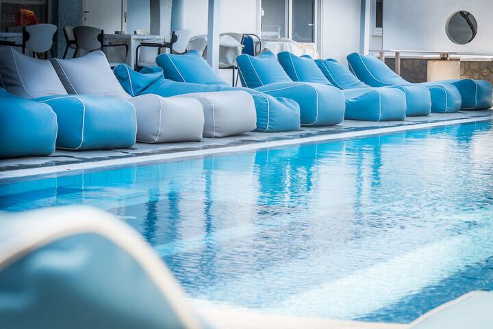 Hotel Pool