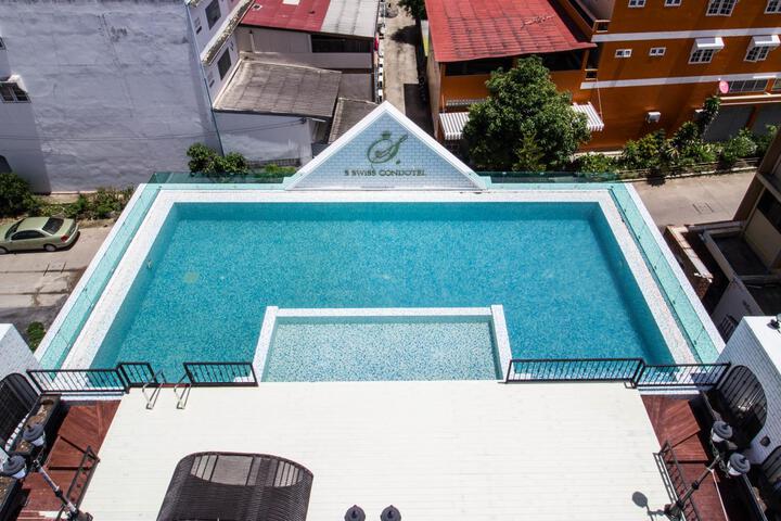 Pool 5 of 5