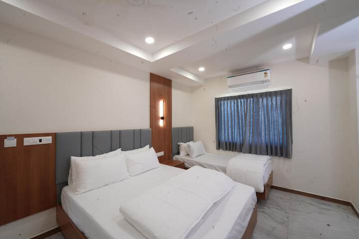 Room 5 of 26