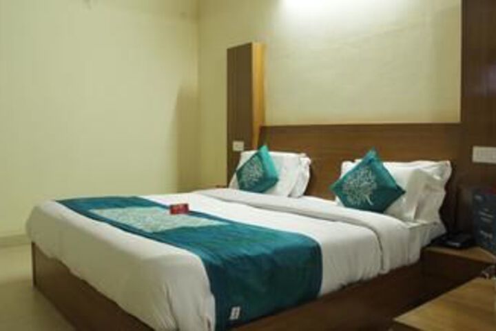 Room 7 of 16