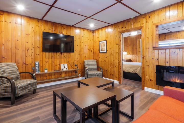 Room 42 of 60