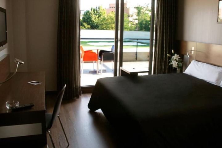 Room 12 of 46