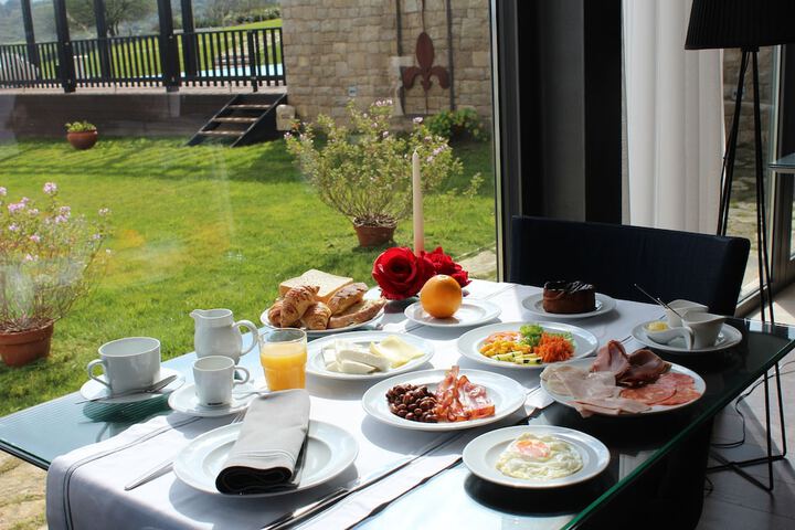Breakfast/Coffee Service 86 of 105