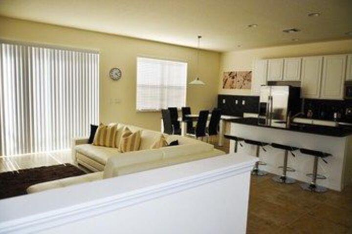 Room 10 of 15