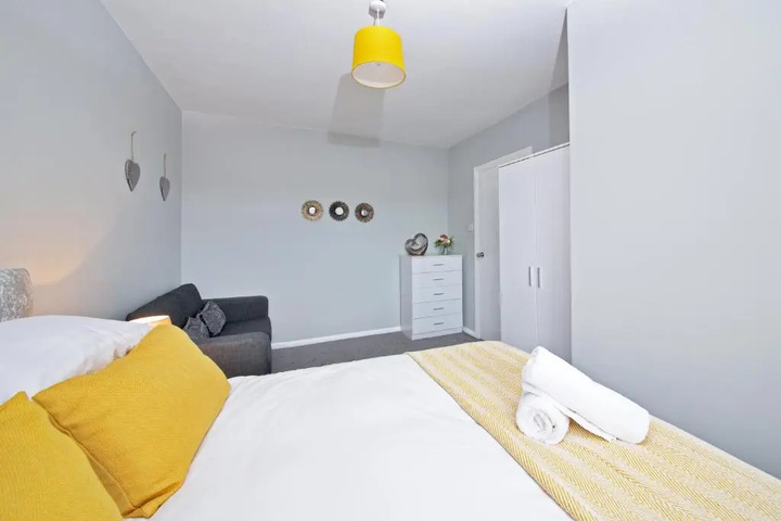 Image of Gorgeous Manchester Home with Garden & Parking