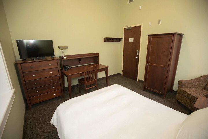 Room 7 of 36