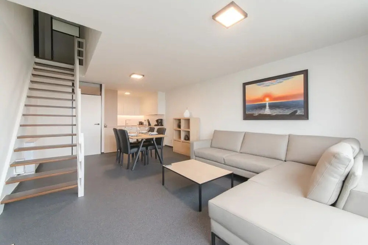 Room 4 of 15