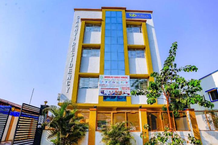 FabHotel Himalay