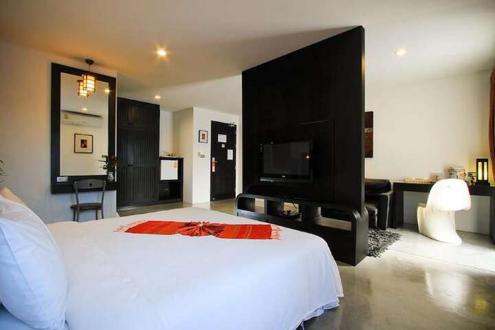 Room 8 of 64
