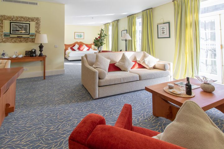 Room 25 of 110